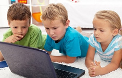 چگونه در فضاهای اینترنتی از کودک مان محافظت کنیم؟